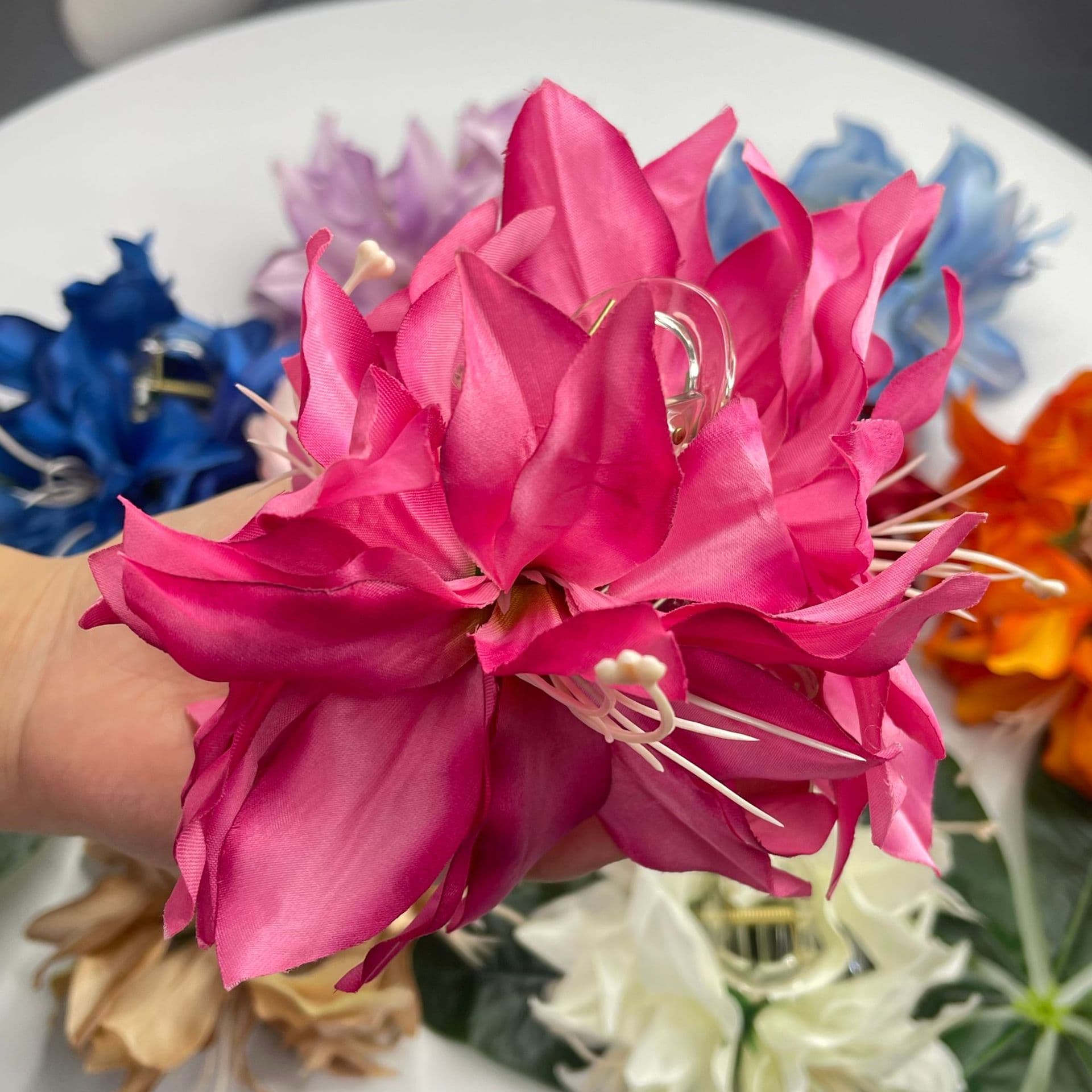 髪 飾り 魅惑の花びら クリップ留め髪飾り