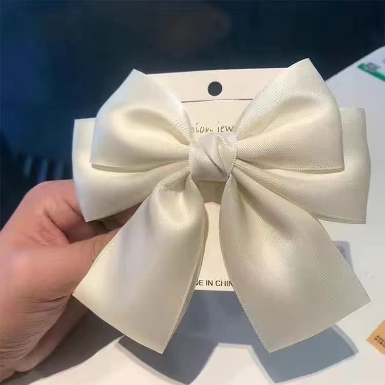 髪 飾り リボン型 ヘアクリップ