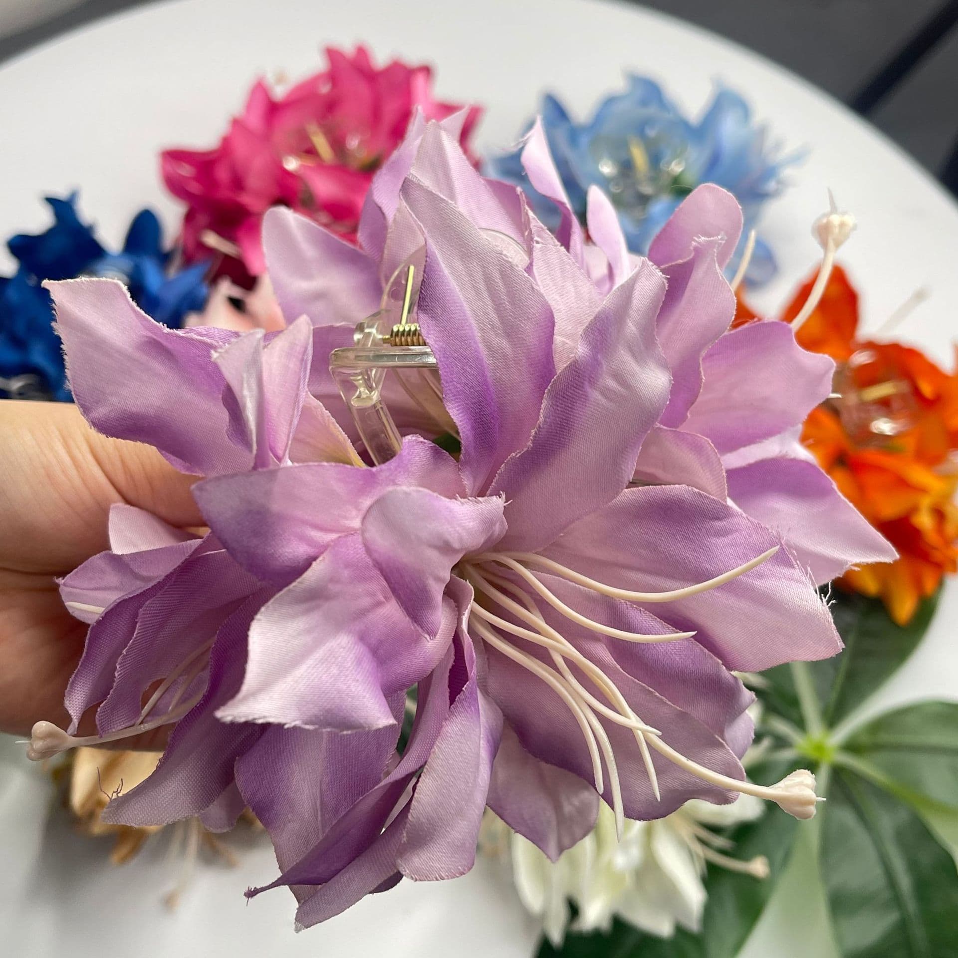 髪 飾り 魅惑の花びら クリップ留め髪飾り